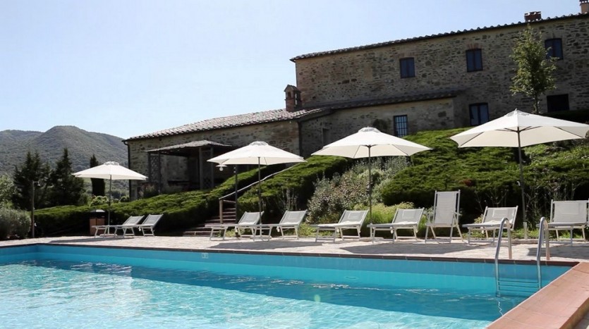 Charming Apartments in Tuscany with pool