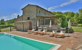 villa podere,unwind in a Luxurious Tuscan Villa -
