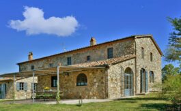 Luxurious Tuscan villa