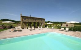Villas Tuscany pool - Charming Villas in Tuscany for Rent -