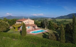 Stunning Villas in Tuscany