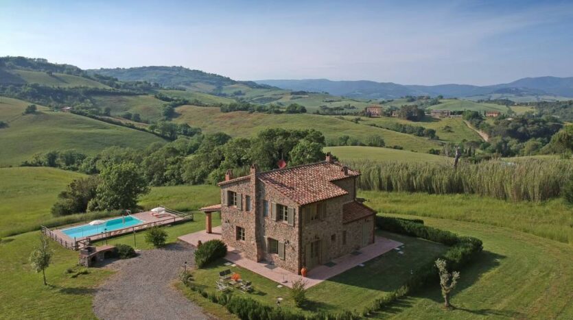 Luxury villas in Tuscany with pool
